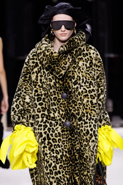 Look 69